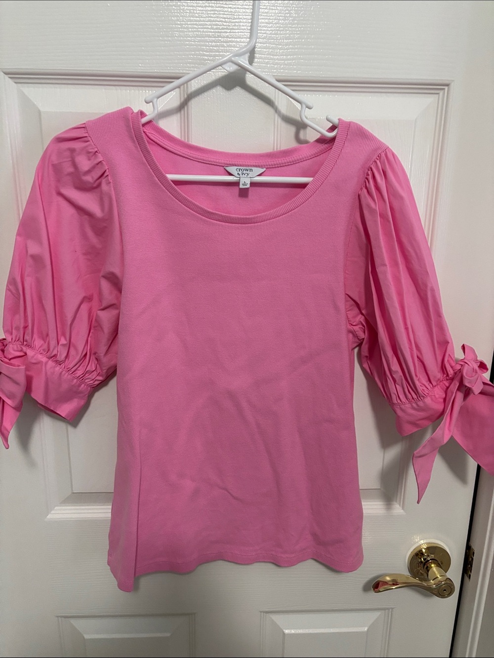 crown & ivy Pink Puff Sleeve Tie-Cuff Top NEW WITHOUT TAGS never worn